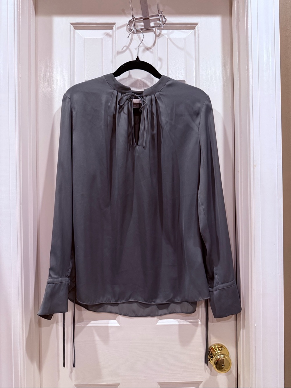 Women's green Tie-Neck Long Sleeve Blouse